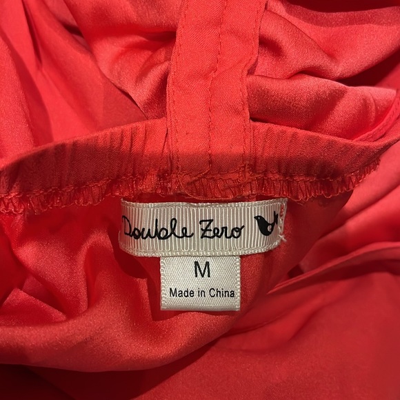 Ruffled back summer dress with pockets and belt hooks - Picture 8 of 8